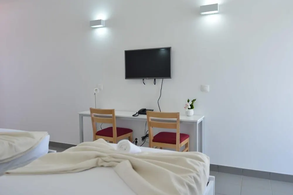 Hotel Escola Da Ehtcv Πράγια 2*,